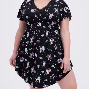 NWT Torrid Babydoll Zodiac Signs Gown